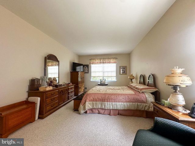 90 BRIARWOOD DR, Tuckerton, NJ 08087