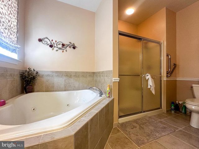 90 BRIARWOOD DR, Tuckerton, NJ 08087