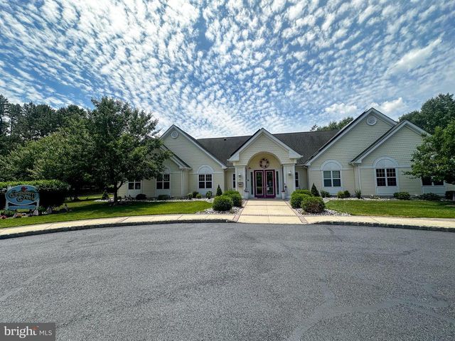 90 BRIARWOOD DR, Tuckerton, NJ 08087