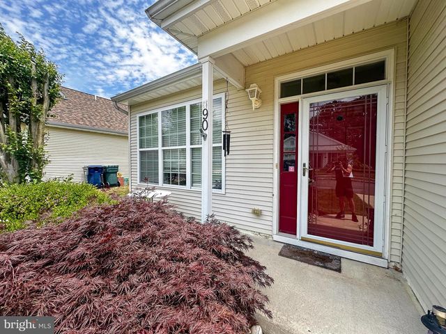 90 BRIARWOOD DR, Tuckerton, NJ 08087
