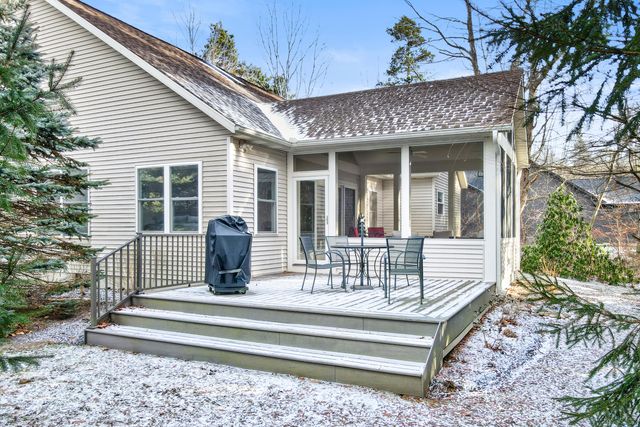 6834 Sherwood Trail, Saugatuck Twp, MI 49408