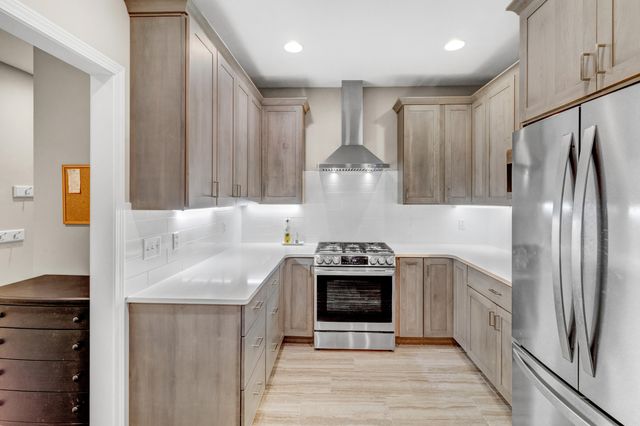 6834 Sherwood Trail, Saugatuck Twp, MI 49408