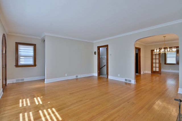 3218 SCOVILLE Avenue, Berwyn, IL 60402