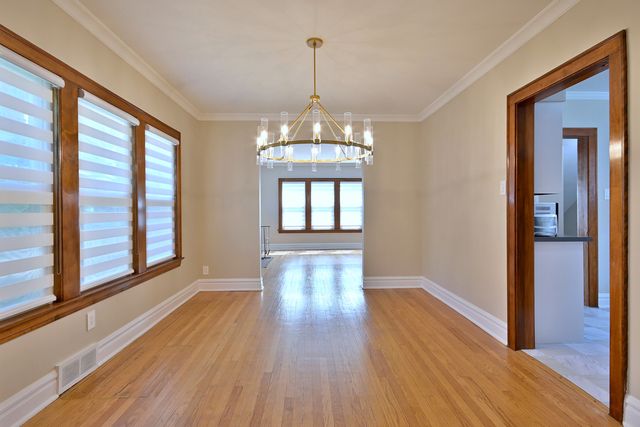 3218 SCOVILLE Avenue, Berwyn, IL 60402