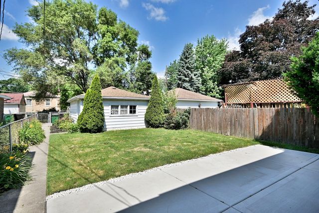 3218 SCOVILLE Avenue, Berwyn, IL 60402