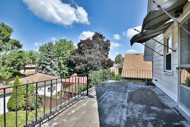 3218 SCOVILLE Avenue, Berwyn, IL 60402