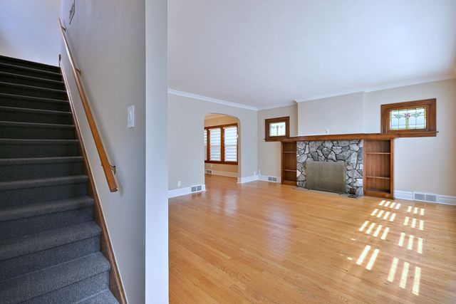 3218 SCOVILLE Avenue, Berwyn, IL 60402
