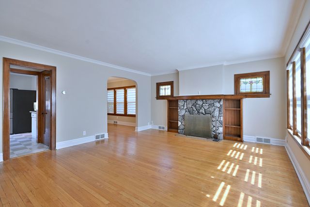 3218 SCOVILLE Avenue, Berwyn, IL 60402
