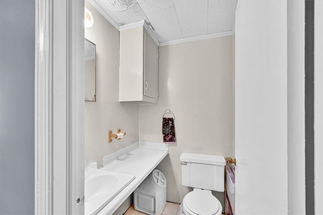 226 S Fishtrap Road, Greenville, SC 29611