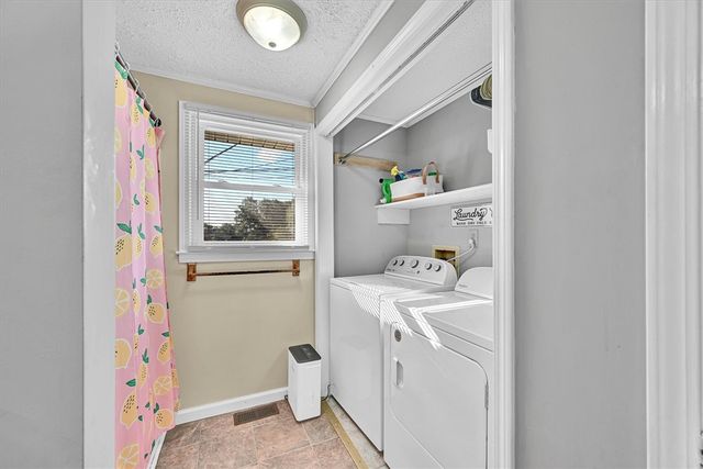 226 S Fishtrap Road, Greenville, SC 29611