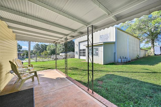 226 S Fishtrap Road, Greenville, SC 29611