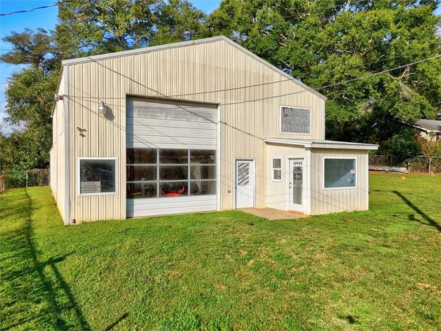 226 S Fishtrap Road, Greenville, SC 29611