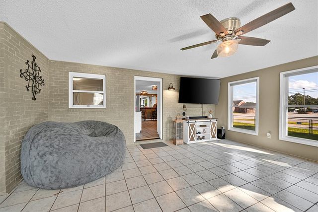 226 S Fishtrap Road, Greenville, SC 29611