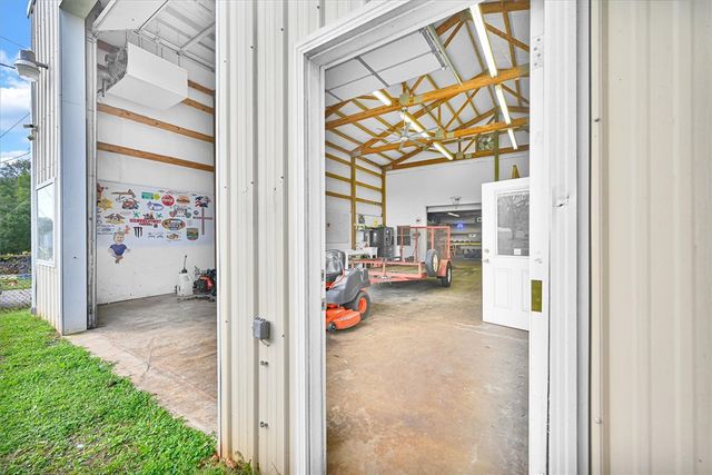 226 S Fishtrap Road, Greenville, SC 29611