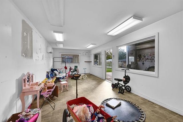 226 S Fishtrap Road, Greenville, SC 29611