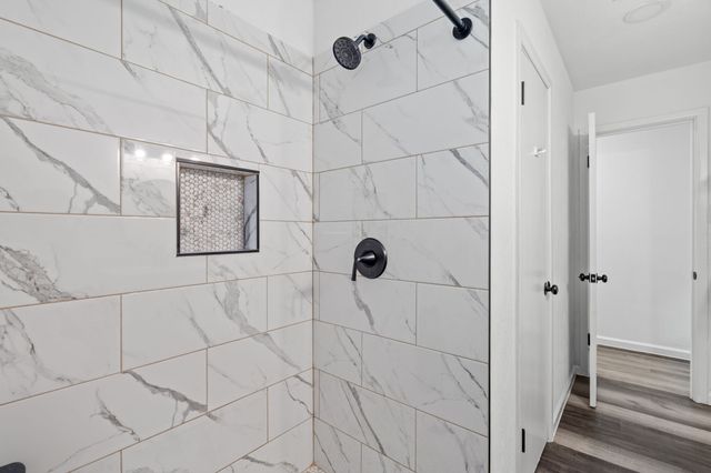 5825 Walla Avenue, Fort Worth, TX 76133