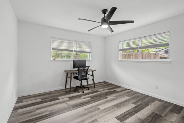 5825 Walla Avenue, Fort Worth, TX 76133