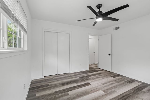 5825 Walla Avenue, Fort Worth, TX 76133