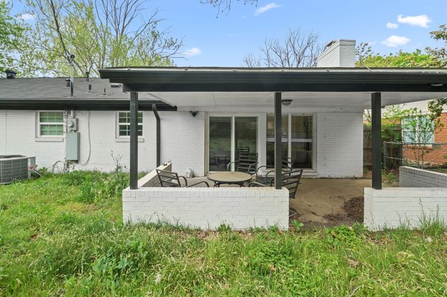 5825 Walla Avenue, Fort Worth, TX 76133