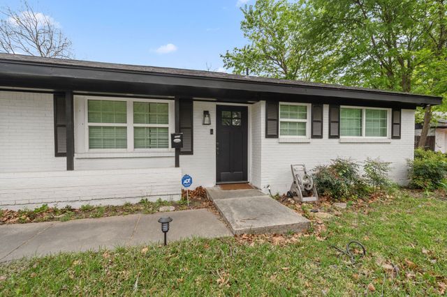 5825 Walla Avenue, Fort Worth, TX 76133