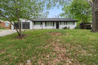 5825 Walla Avenue, Fort Worth, TX 76133