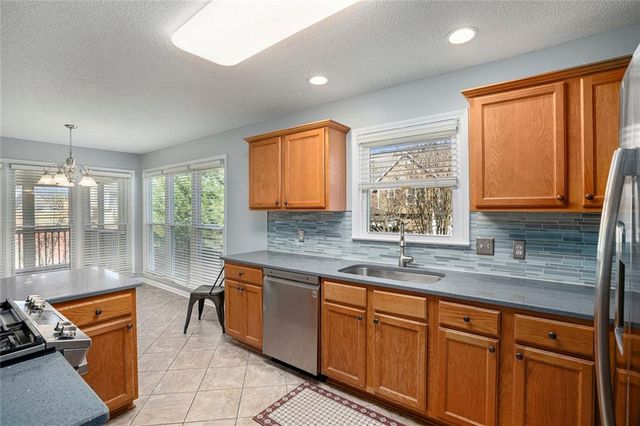 420 Hunters Creek, Dallas, GA 30157