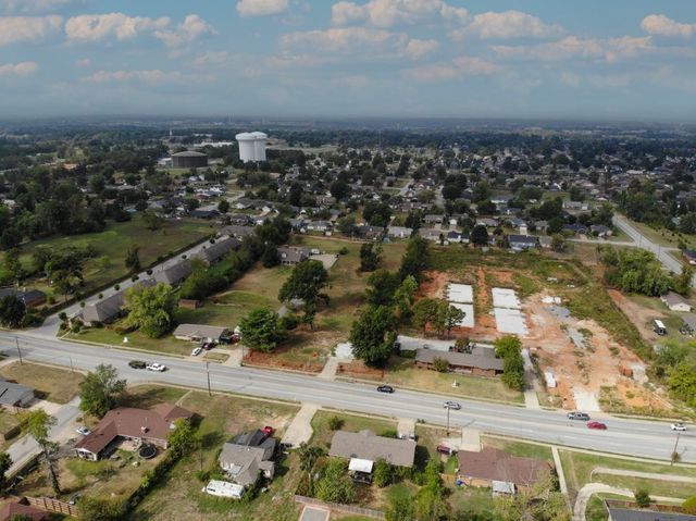 1626 S Dixieland Road, Rogers, AR 72758