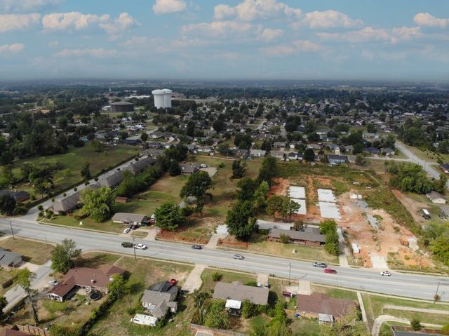 1626 S Dixieland Road, Rogers, AR 72758