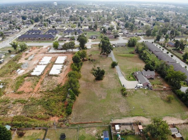 1626 S Dixieland Road, Rogers, AR 72758