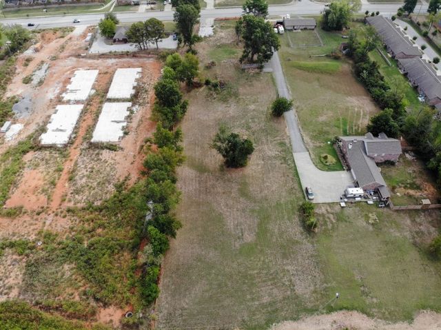 1626 S Dixieland Road, Rogers, AR 72758