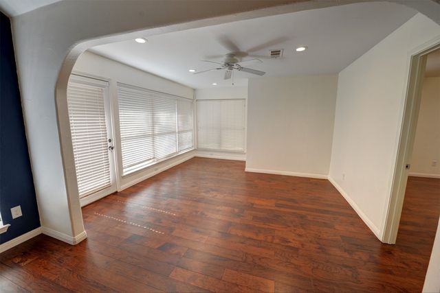 5516 Timber Green Drive, Arlington, TX 76016