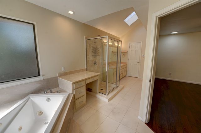 5516 Timber Green Drive, Arlington, TX 76016