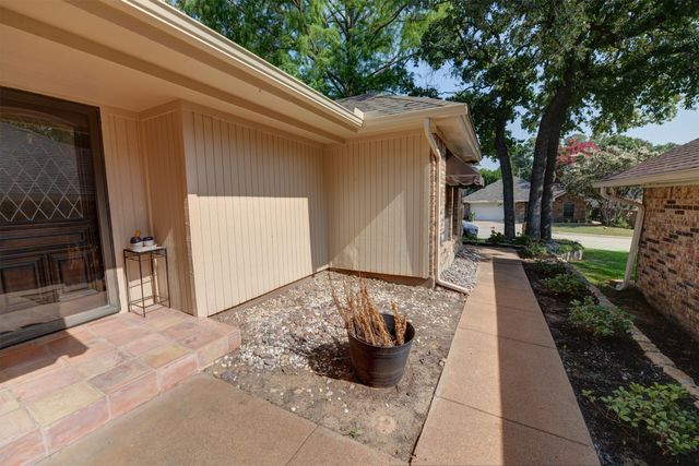 5516 Timber Green Drive, Arlington, TX 76016