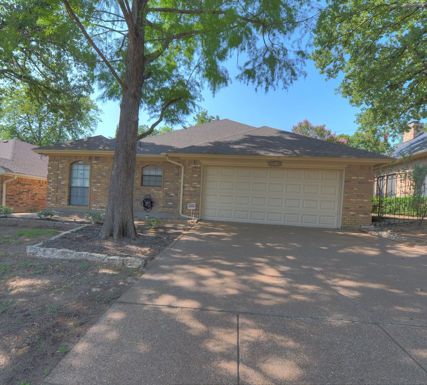 5516 Timber Green Drive, Arlington, TX 76016