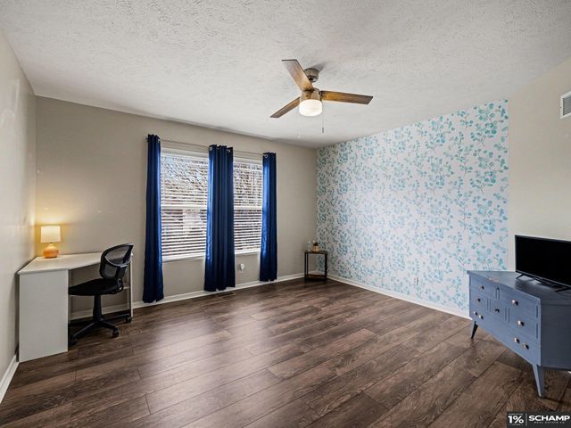 3215 N 169 Street, Omaha, NE 68116