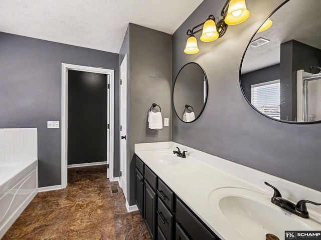 3215 N 169 Street, Omaha, NE 68116