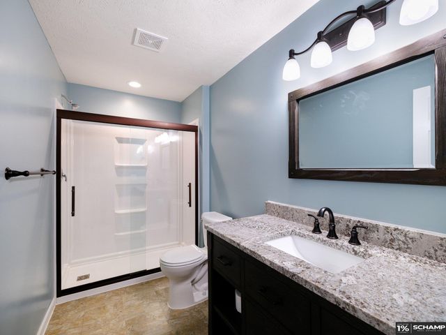 3215 N 169 Street, Omaha, NE 68116