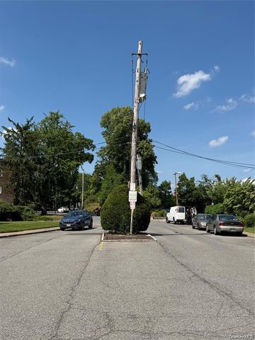 25 SHADY GLEN Court 3B, New Rochelle, NY 10805
