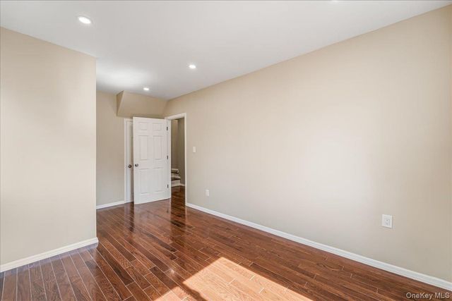 90-34 205th Street, Hollis, NY 11423
