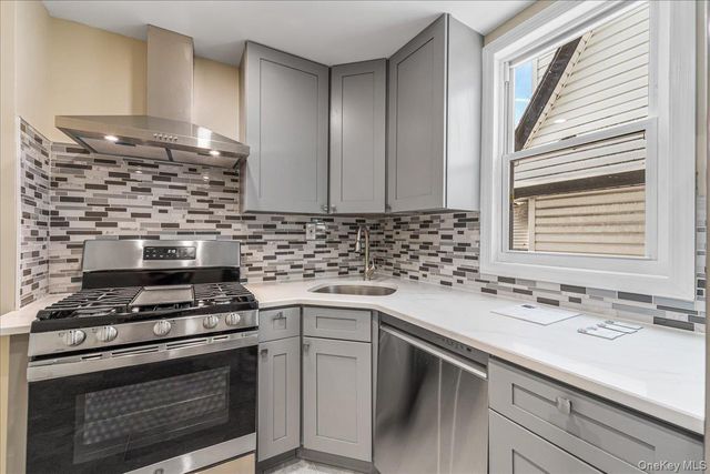 90-34 205th Street, Hollis, NY 11423