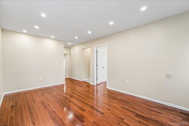 90-34 205th Street, Hollis, NY 11423