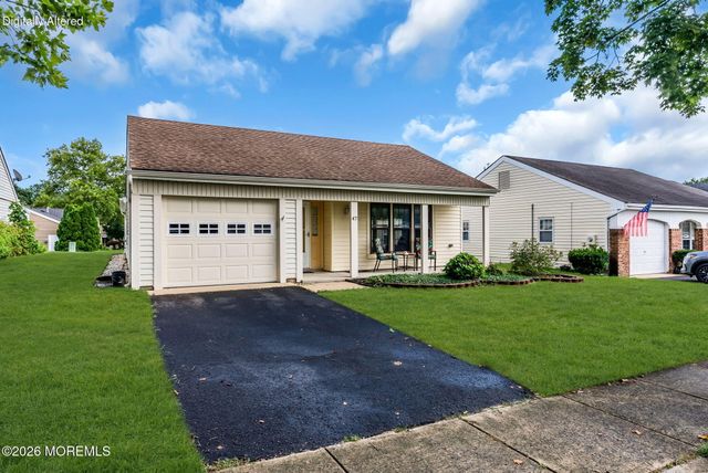 47 Elmswell Avenue, Manchester, NJ 08759