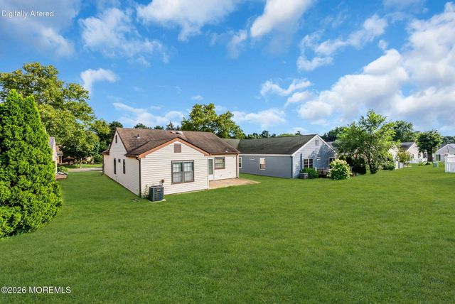 47 Elmswell Avenue, Manchester, NJ 08759