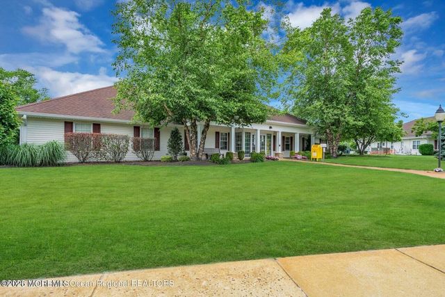 47 Elmswell Avenue, Manchester, NJ 08759