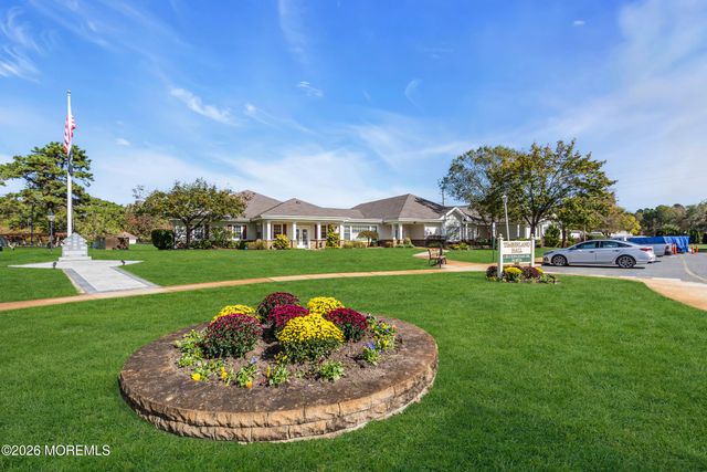 47 Elmswell Avenue, Manchester, NJ 08759