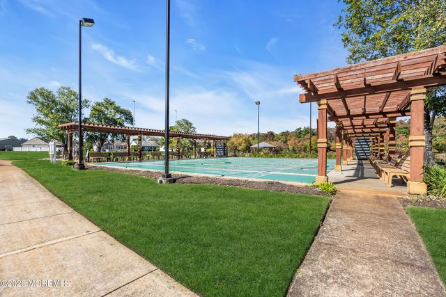 47 Elmswell Avenue, Manchester, NJ 08759