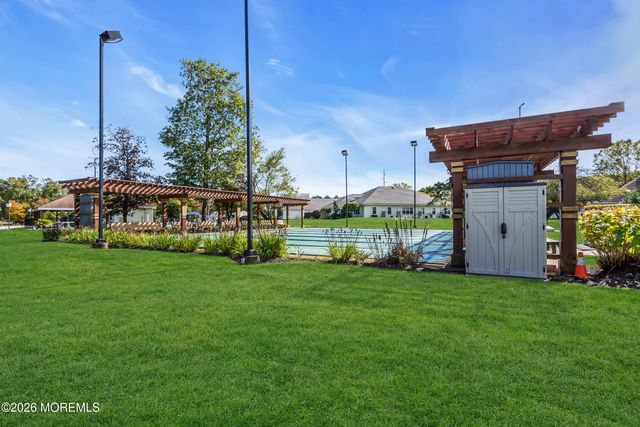 47 Elmswell Avenue, Manchester, NJ 08759