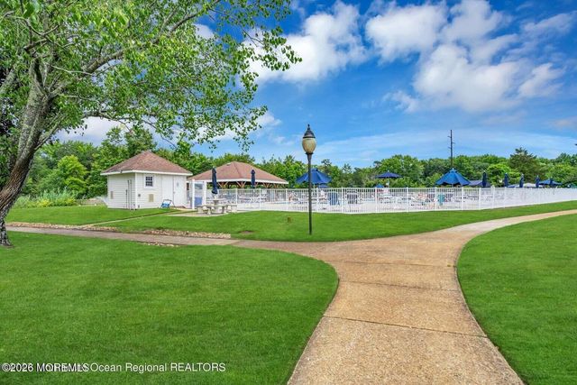 47 Elmswell Avenue, Manchester, NJ 08759