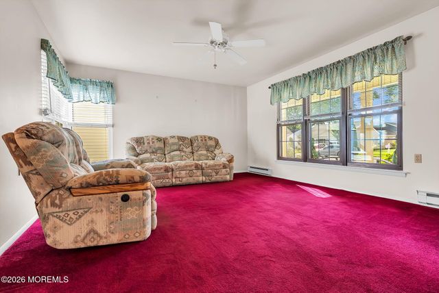 47 Elmswell Avenue, Manchester, NJ 08759