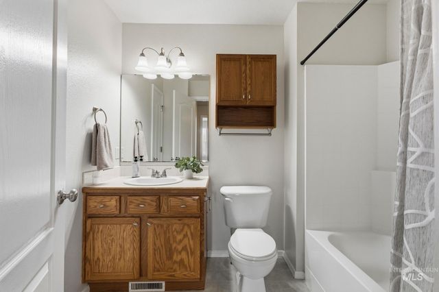 3139 W Pudu Ct, Meridian, ID 83646